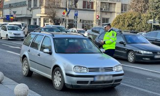 Ce cadouri au primit şoferii în trafic de la poliţiştii Serviciului Rutier Cluj