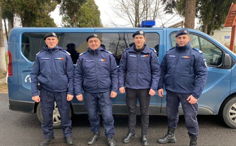 Tâlharii au ieşit la furat în ziua de Crăciun, în Piaţa Muzeului. I-au săltat jandarmii