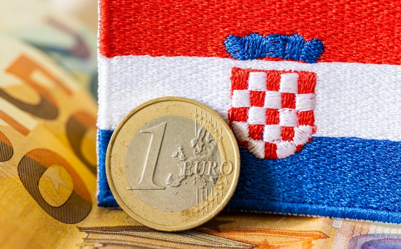 Croația a intrat în Schengen înaintea noastră, iar de la 1 ianuarie adoptă și moneda euro