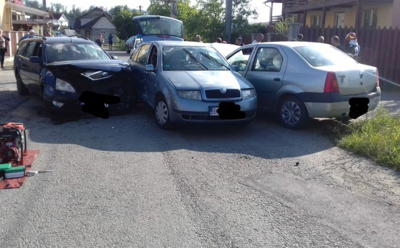 Accident la Cluj. Trei mașini s-au lovit în Turda