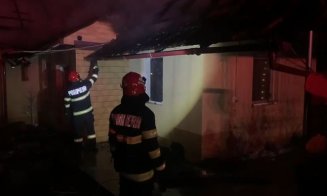 INCENDIU la Cluj în noaptea de Revelion.  O casă a fost mistuită de flăcări