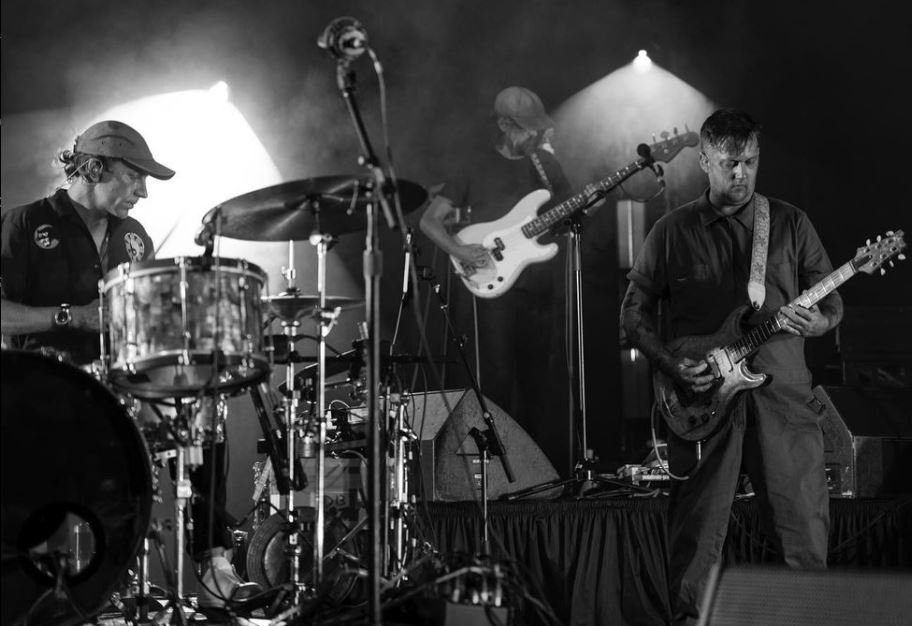 A murit bateristul trupei Modest Mouse. Avea 45 de ani și fusese diagnosticat cu cancer