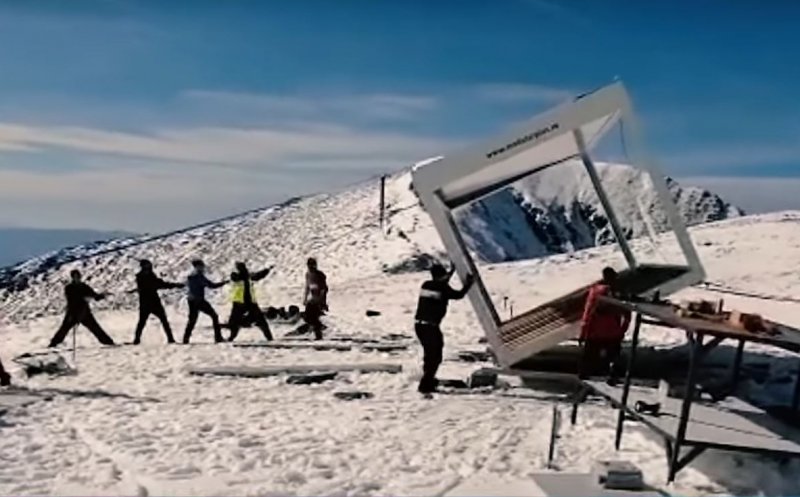 Refugiu nou în Munții Făgăraș. Are pereți izolați și panou solar cu prize USB