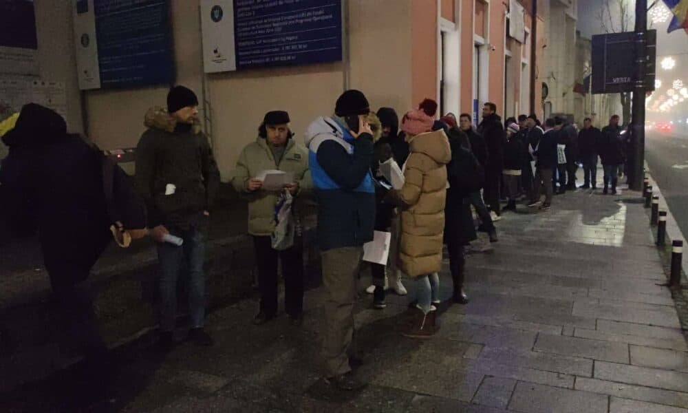 Coadă la depunerea cererilor de parcare la Primăria Cluj-Napoca. Aplicația a ''căzut''
