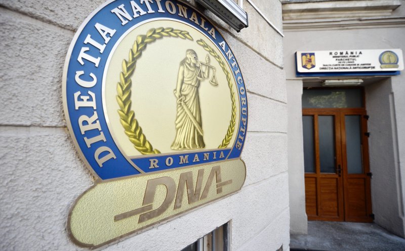 DNA Cluj a trimis în judecată un poliţist pentru trafic de influenţă