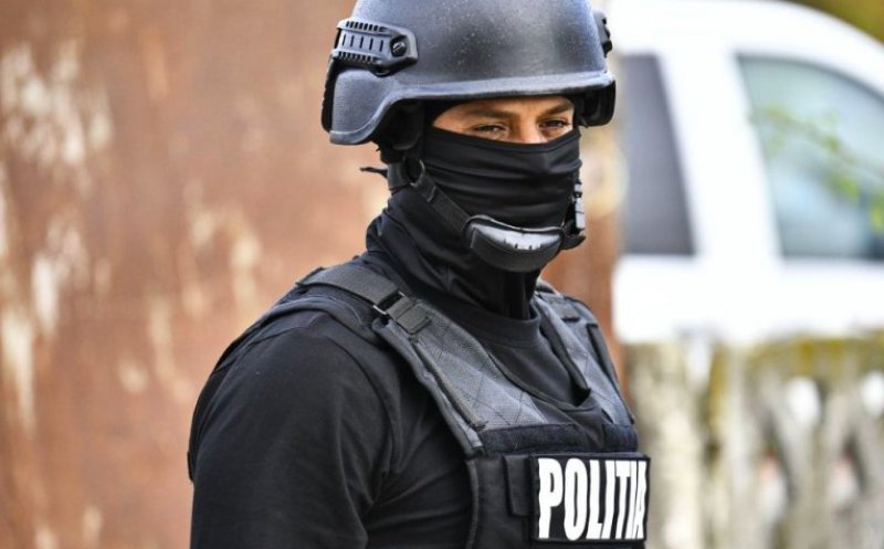 Un român și-a înscenat propria răpire şi i-a trimis mamei poze cu el legat, pentru a-i cere bani
