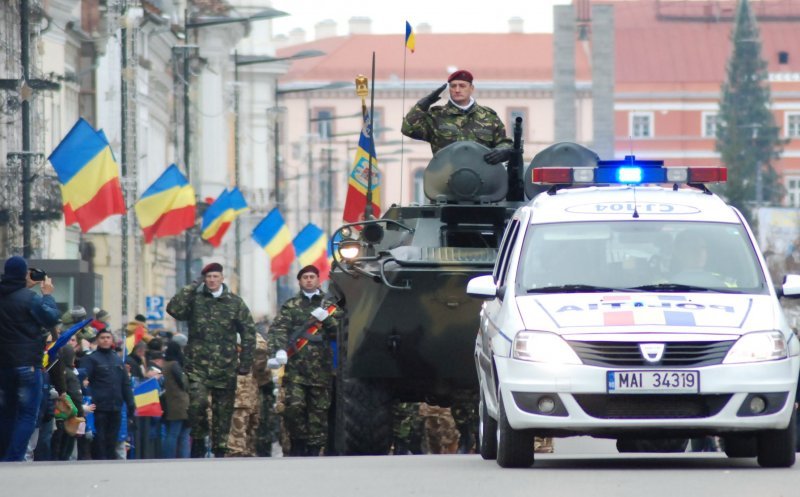 Mai mulți bani pentru militari și polițiști. Guvernul majorează soldele și salariile