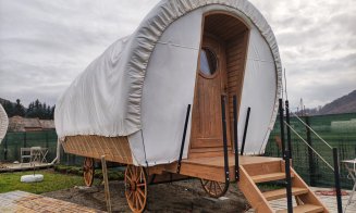 Cazare la CĂRUŢĂ cu COVILTIR: Soluție îndrăzneață pentru afaceri în turism sau alternativă la hoteluri și pensiuni
