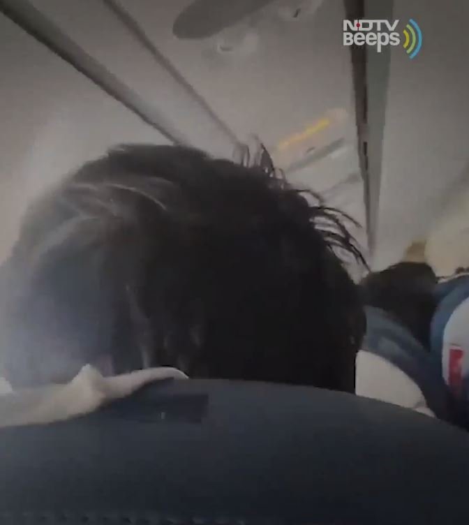 VIDEO - Ultimele momente înaintea prăbușirii avionului din Nepal. Un pasager a fost în direct pe Facebook