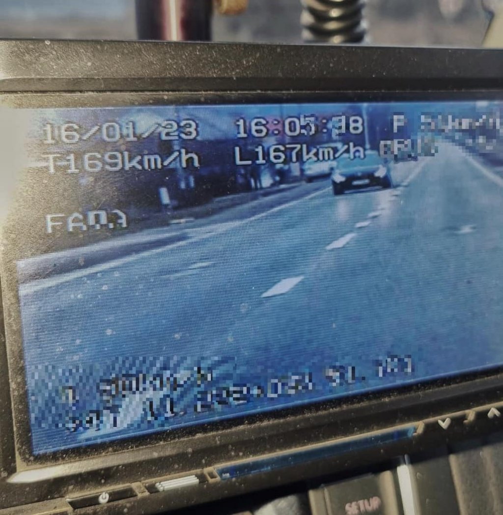 Fast and Furious pe străzile jud. Cluj. Tânărul a gonit cu 169km/oră. Nu va mai conduce 4 luni. Amenda e pe măsura vitezei