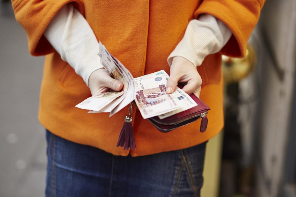 Clujenii câștigă 5.000 de lei pe lună. Vezi domeniile cu cele mai mari creșteri