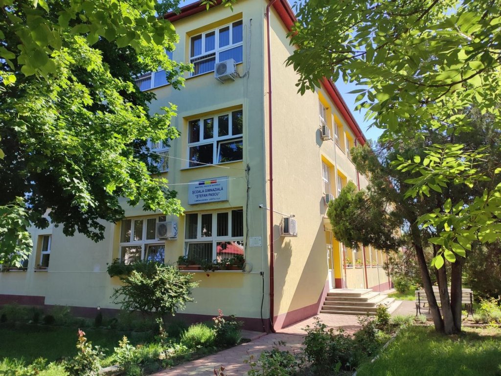 PNRAS – ȘCOALA GIMNAZIALĂ „ȘTEFAN PASCU” APAHIDA, finanțat prin Programul Național pentru Reducerea Abandonului Școlar (PNRAS) în cadrul  Planului Național pentru Redresare și Reziliență al României (PNRR)