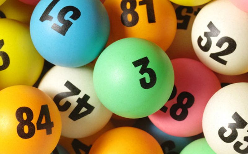 A juca online sau offline la lotto - Aceasta este dilema anului! (18+)