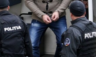 Hoț de GPS și accesorii de 8.500 euro, prins în flagrant la Cluj. Polițiștii l-au reținut pe o stradă când a încercat să vândă ce a furat