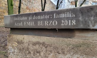 Indignare la Cluj-Napoca: Statuia lui Iuliu Maniu a fost trântită printre gunoaie / Reacţia primarului Emil Boc