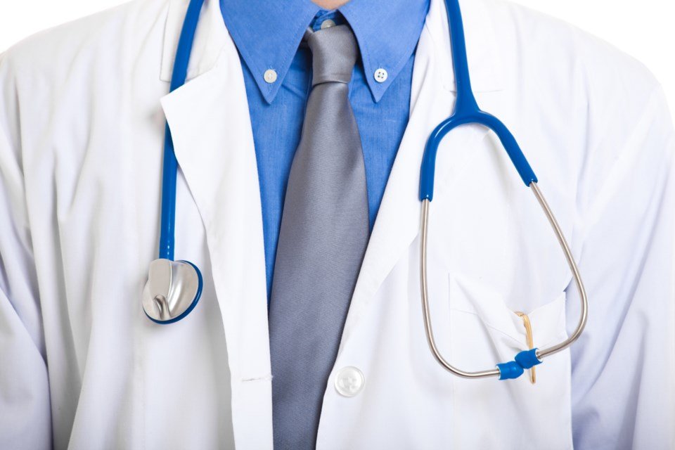 Incredibil! Medic pediatru, prins întreținând relații sexuale cu un minor