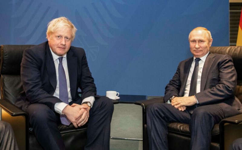 Boris Johnson spune că Putin l-a amenințat cu un atac cu rachete: „Ar fi suficient un minut” / Kremlinul neagă acuzațiile