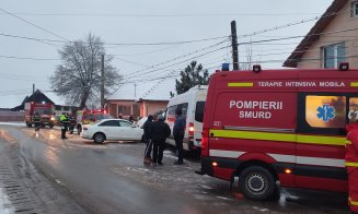 ACCIDENT în Bonţida între un microbuz și un autoturism. 3 persoane necesită îngrijiri medicale