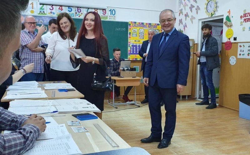 Alegeri prezidențiale 2024. Câte voturi ar obține Emil Boc, deși nu și-a anunțat candidatura
