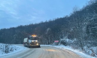 Șeful județului Cluj explică problemele de pe drumurile înzăpezite: „Sarea își pierde proprietățile la -7 grade Celsius”
