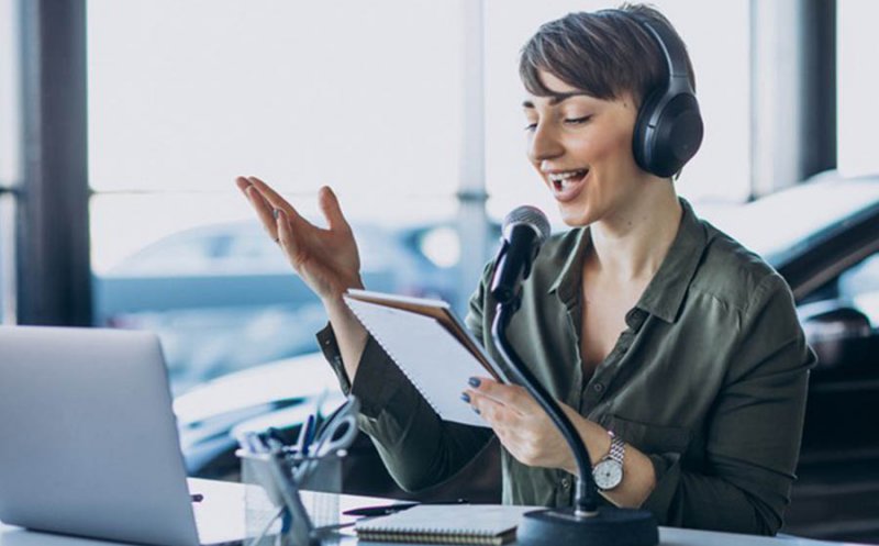 Un nou loc de muncă în ton cu digitalizarea: Naratorii de audiobook-uri își fac loc în piață