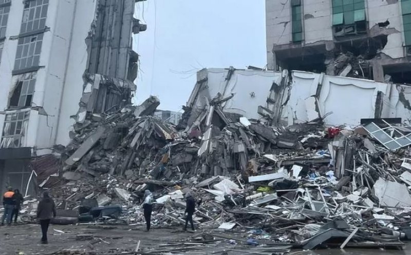 De ce s-au făcut praf clădiri noi în cutremurul din Turcia? Creşte furia faţă de practica "amnistiilor" în standardele din construcţii