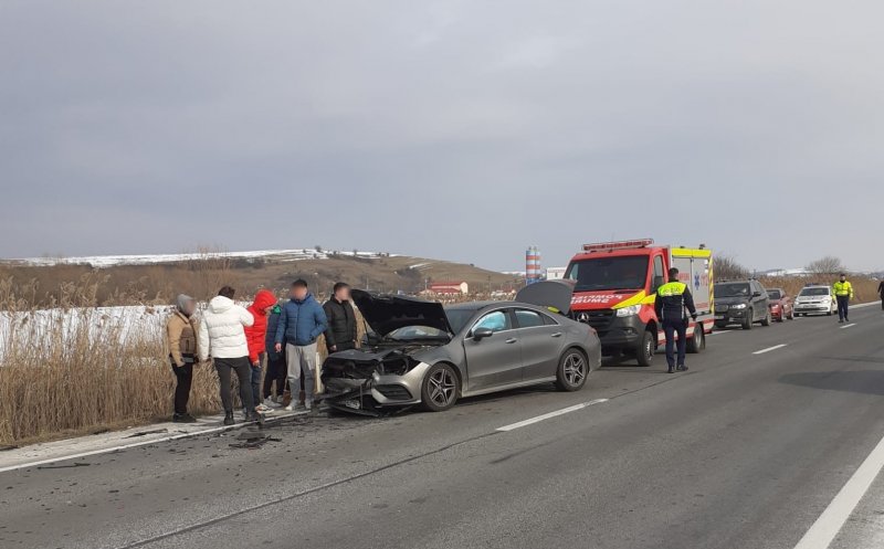 Accident la ieșirea din Huedin. Un bărbat a fost transportat la spital