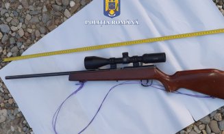 Nouă persoane reținute într-un dosar de braconaj. Au fost confiscate 13 arme