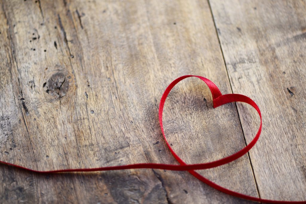 Povestea Valentine's Day. Primele cadouri și mesaje între îndrăgostiți