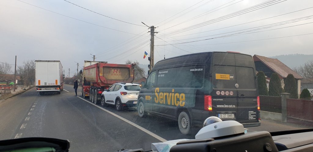 CARAMBOL cu trei mașini între Cluj și Gherla