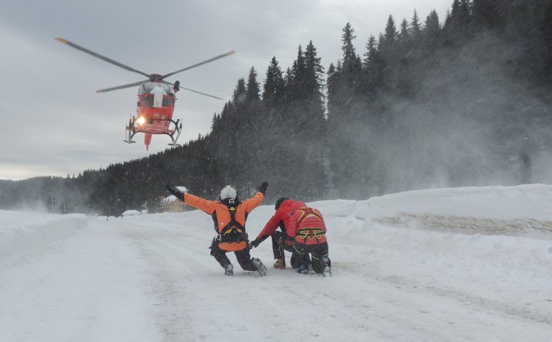 Atenție, pericol de avalanșe și avertizări de viscol la munte! 90 apeluri la Salvamont în ultima zi, inclusiv de la Cluj/ O persoană a murit