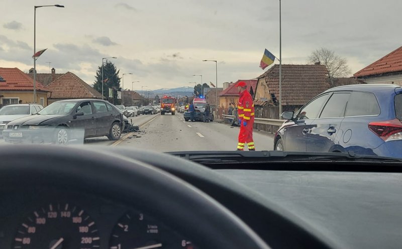Accident cu 3 mașini în Florești. 3 persoane, între care un copil, la spital