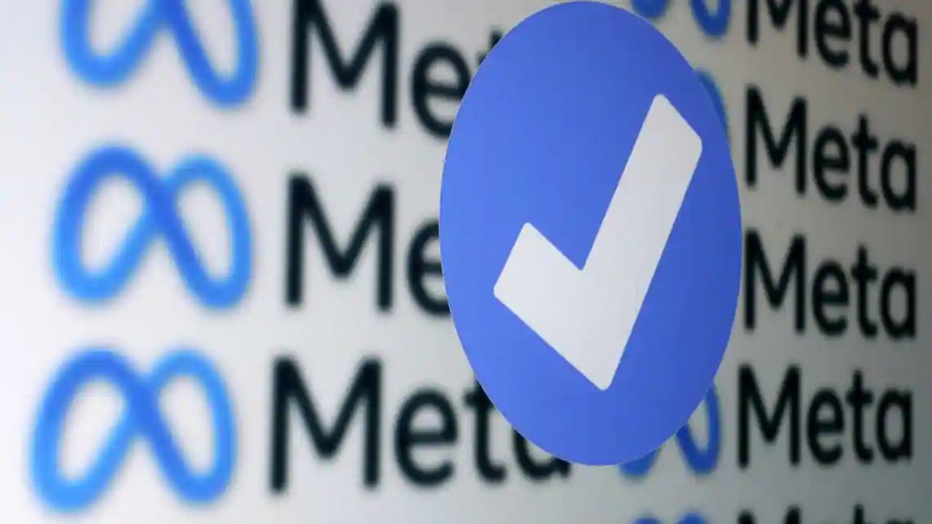 Meta introduce taxa de verificare a profilului de Facebook. Ai da 70 lei/lună pentru bifa albastră?