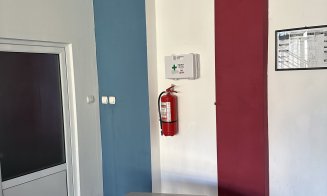 Truse de prim ajutor pe holurile unei facultăți din Cluj: „Just in case”