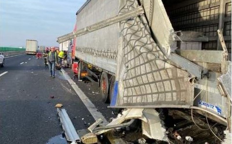 Accident cu un TIR și 5 mașini pe Autostrada A1
