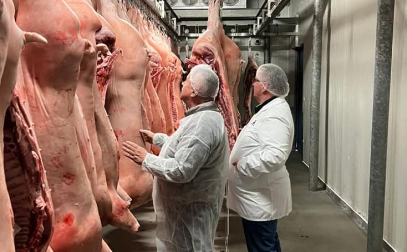 Daniel Buda, în vizită la Carmangeria Moldovan: „Ne mândrim cu astfel de afaceri”