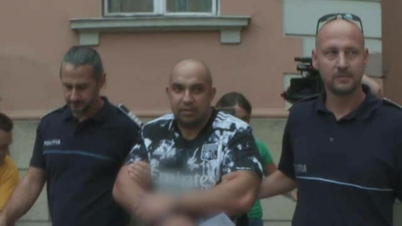 Autorul dublei crime din Baciu care și-a omorât mama și bunica va fi judecat