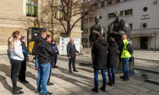Emil Boc se apără în scandalul statuii Școlii Ardelene: „Eu am fost primul care s-a dus acolo"
