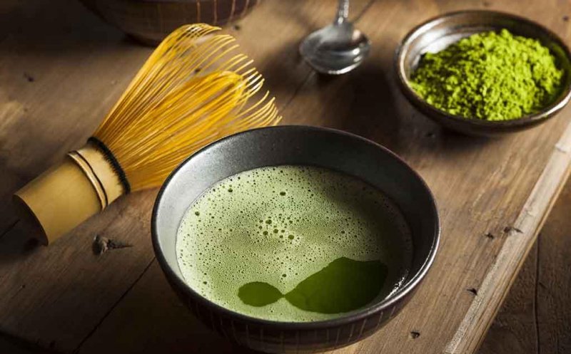 Matcha - pudra de ceai verde cu efect benefic asupra siluetei