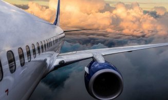 PANICĂ la bordul unui avion! Aeronava a căzut în gol sute de metri: „A fost ca o prăbușire din vârful unui rollercoaster. Șocant!”