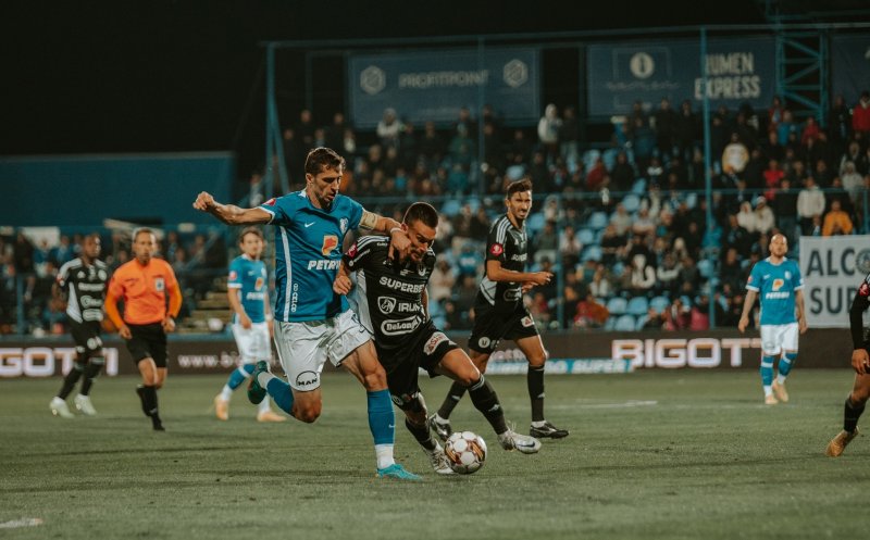 Universitatea Cluj evoluează astăzi pe teren propriu contra liderului din Superligă