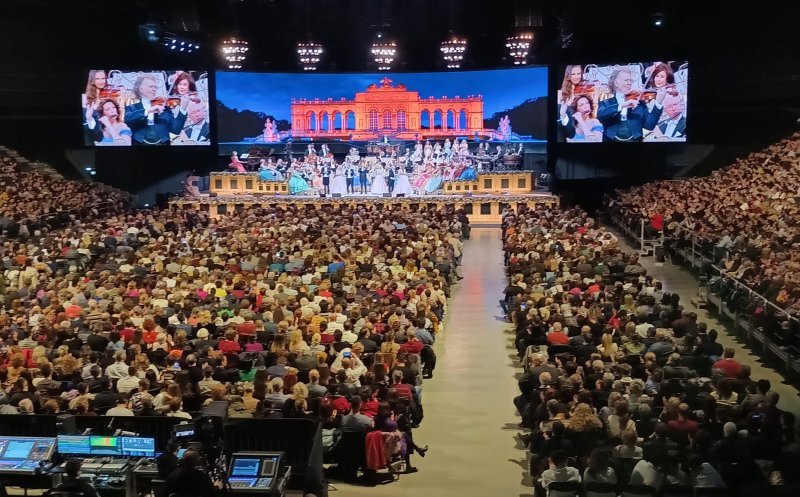 Concertele lui Andre Rieu pun Clujul pe harta lumii! Boc: „Au venit oameni din SUA, Japonia, chiar și Australia”