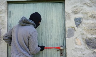 Bărbat arestat pentru că ar fi furat din mai multe case și garaje subterane în Mărăști