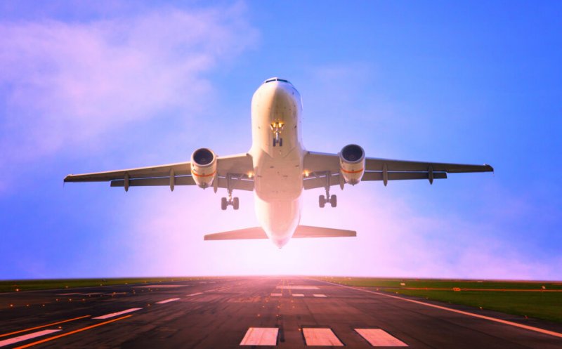MAE: Posibile perturbări în programul curselor aeriene, în Marea Britanie