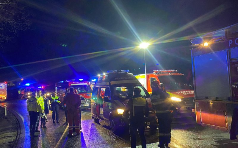 Accident GRAV pe Cluj-Oradea. O persoană resuscitată și mai mulți răniți / Doi oameni au murit