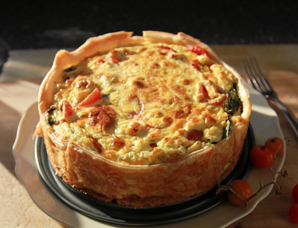 Reţetă de post: Plăcintă delicioasă cu legume la cuptor