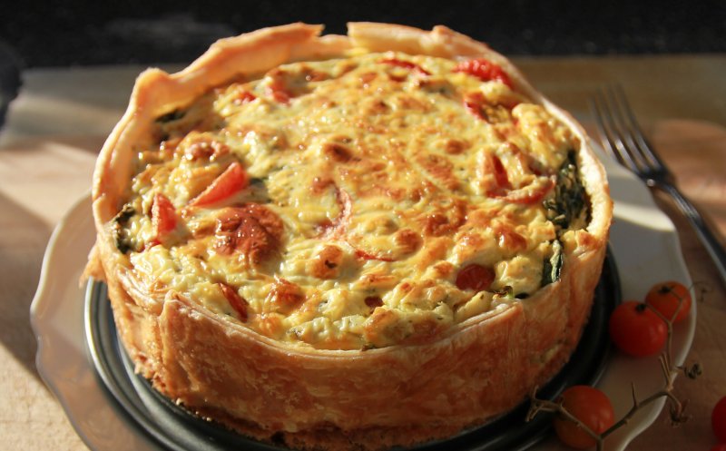Reţetă de post: Plăcintă delicioasă cu legume la cuptor
