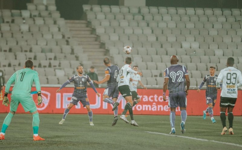 Universitatea Cluj începe azi play-out-ul cu o confruntare istorică