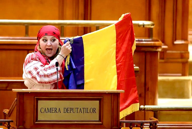Șoșoacă vrea anexarea teritoriilor românești din Ucraina. Lucru posibil doar printr-o declarație de război