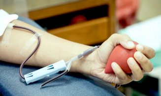 Veste bună pentru donatorii de sânge. Vor avea o dobândă mai bună dacă „împrumută” statul prin titluri Fidelis